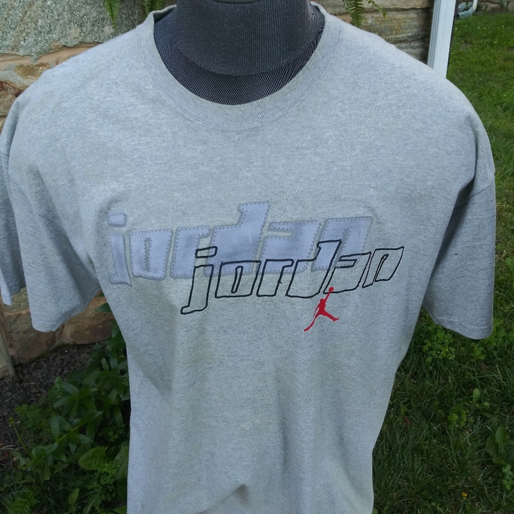 Air Jordan Tee Shirt...